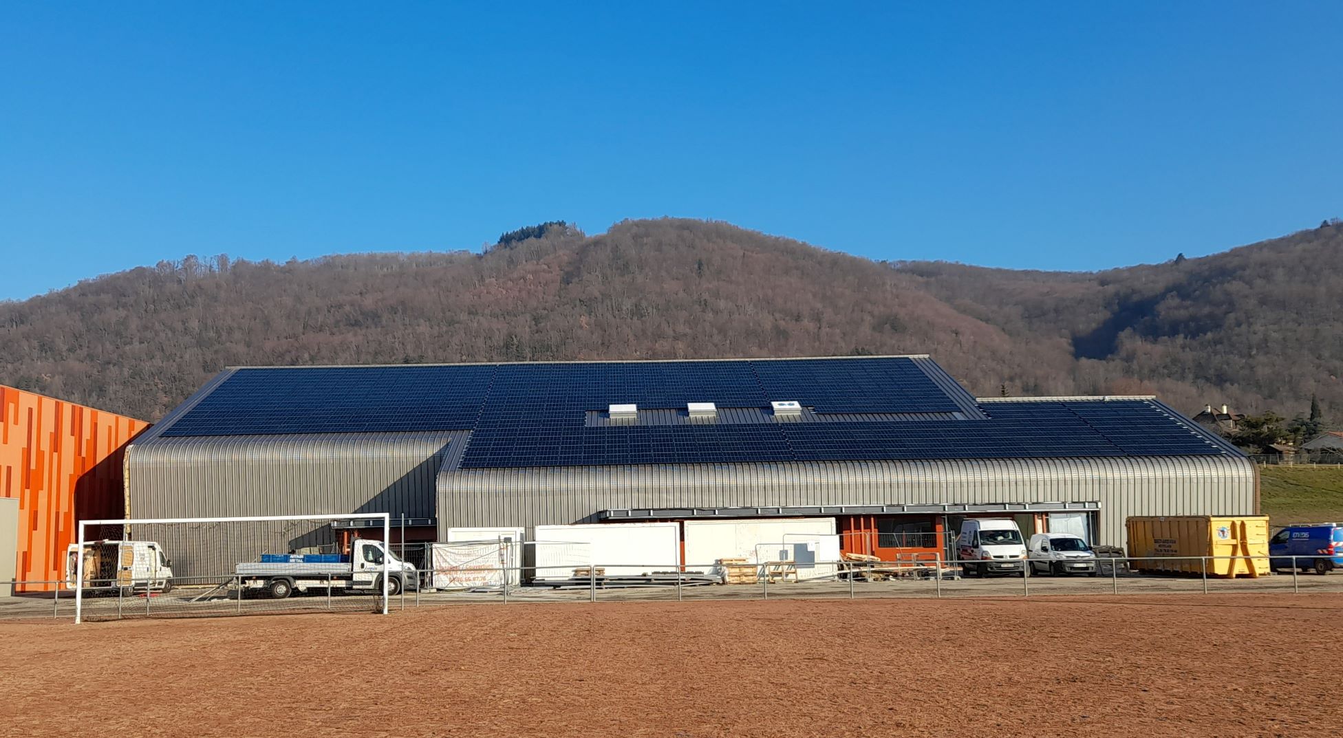 Centrale phototvoltaïque sur le gymnase d'Apprieu